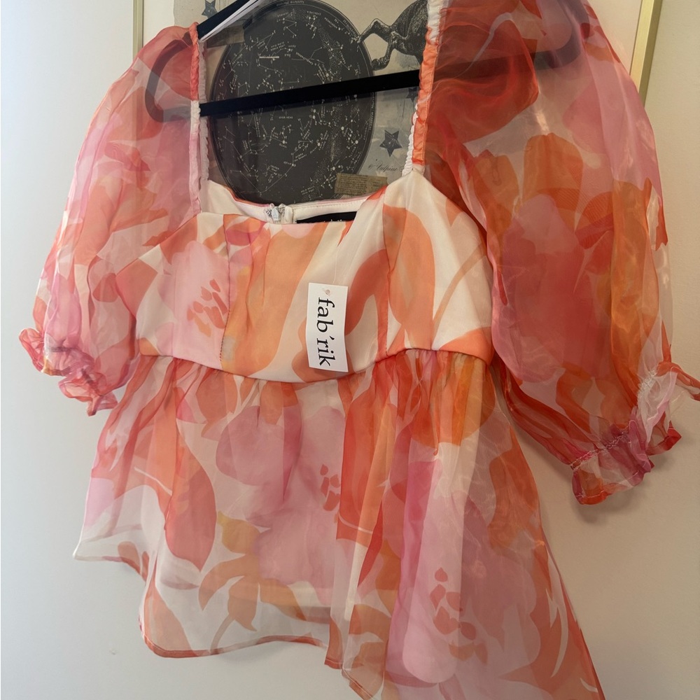 NWT Fab'rik Women's Pink and Orange Floral Top